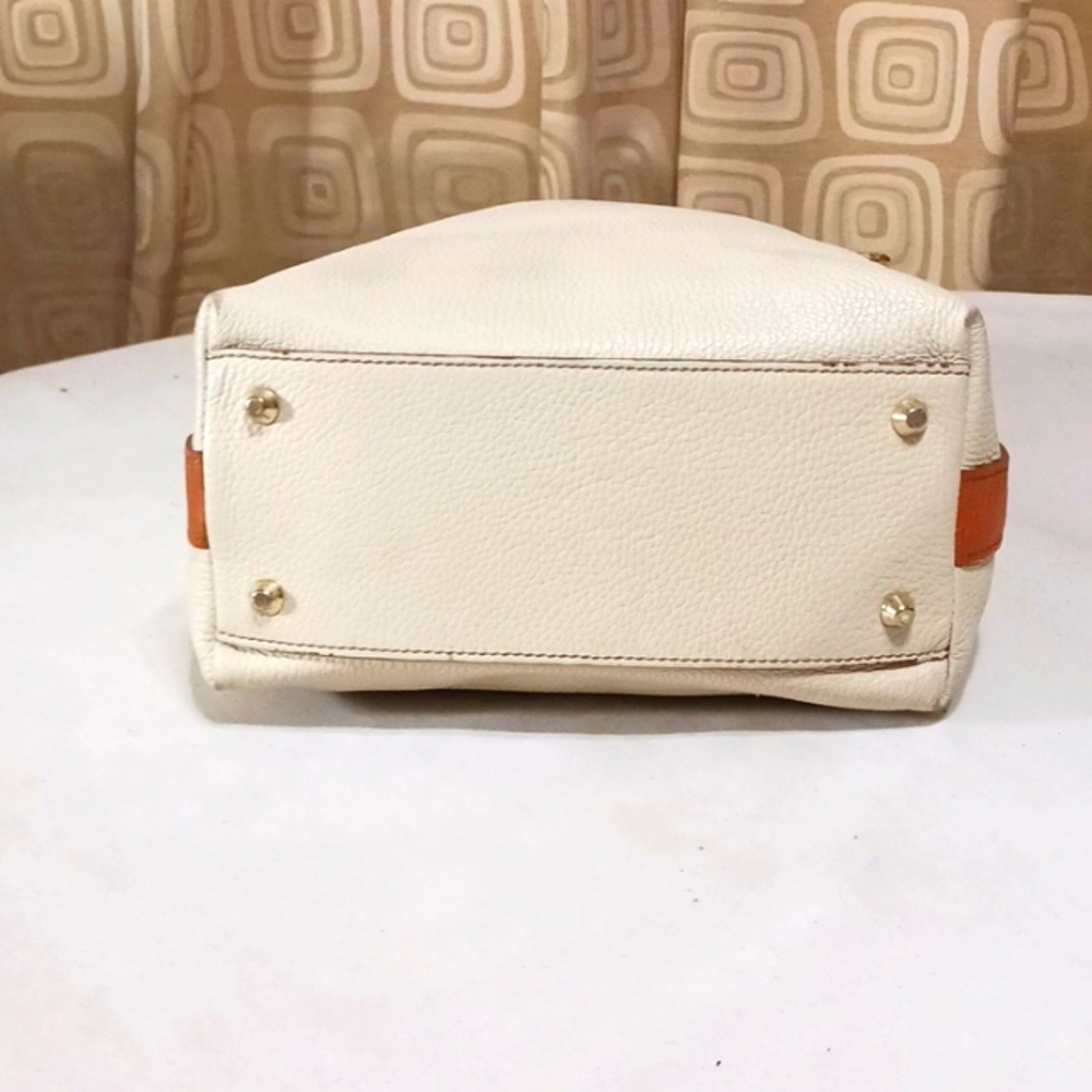 Valentina Cream and Brown Leather Crossbody Bag - Picture 5 of 11
